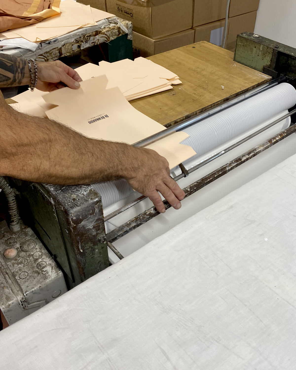 Italienische Maschine Schachtelmacher. nach Tradition von Di Bennardo