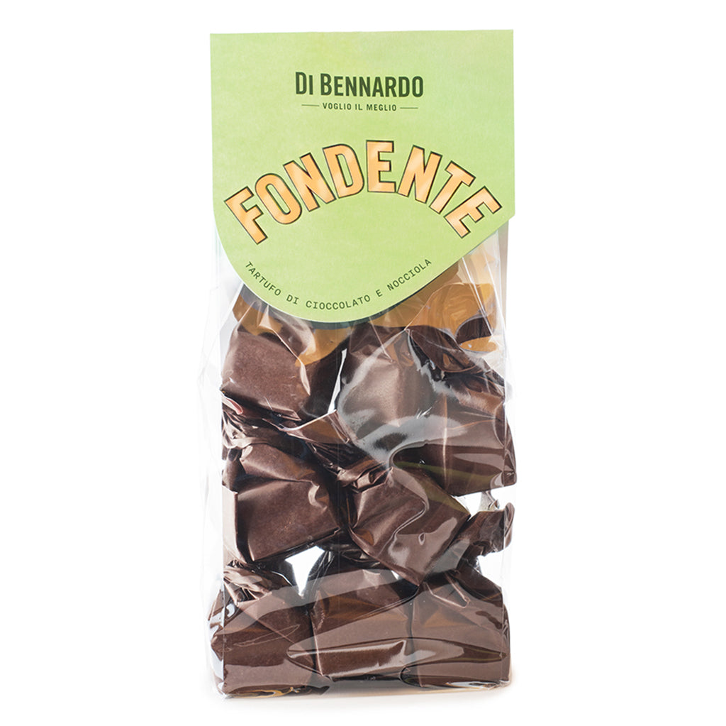 Italienische Tartufi dolci mit Haselnüsse und dunkler Schokolade von Di Bennardo